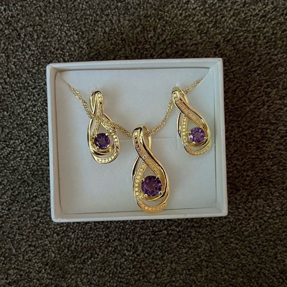 Necklace And Earring Set